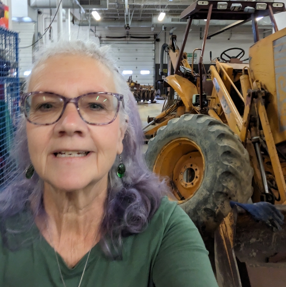 Meet your Posher, Laurie